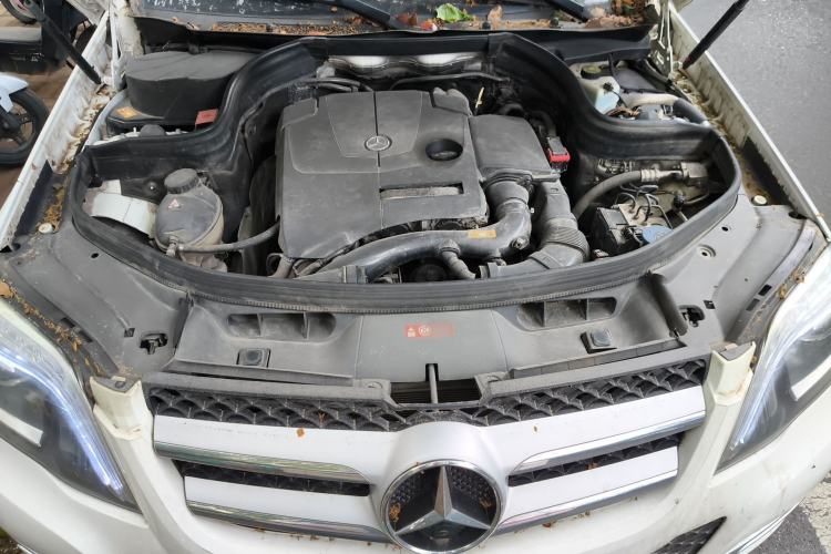 Used Mercedes-Benz GLK-Class 2014 GLK 200 Standard Model Engine Bay