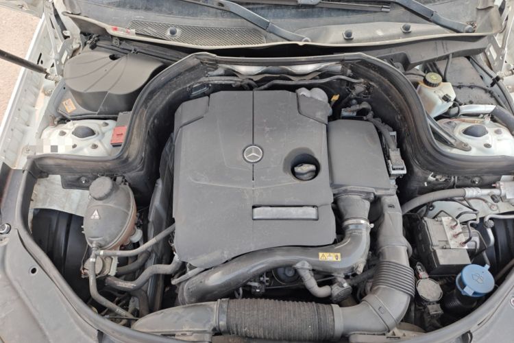 Used Mercedes-Benz GLK-Class 2014 GLK 200 Standard Model Engine Bay