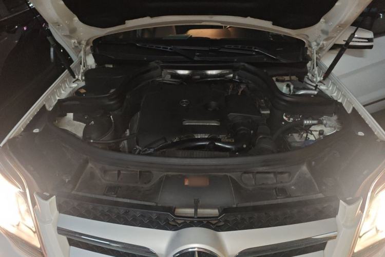 Used Mercedes-Benz GLK-Class 2014 GLK 200 Standard Model Engine Bay