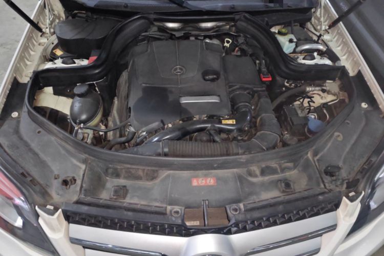Used Mercedes-Benz GLK-Class 2014 GLK 200 Standard Model Engine Bay