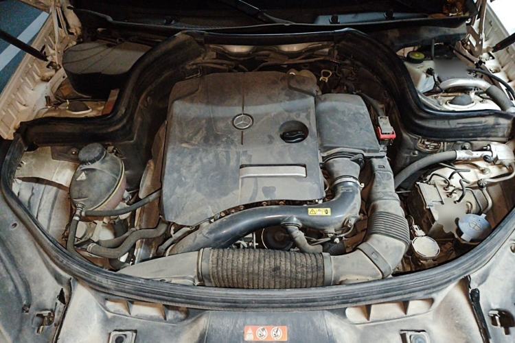 Used Mercedes-Benz GLK-Class 2014 GLK 200 Standard Model Engine Bay