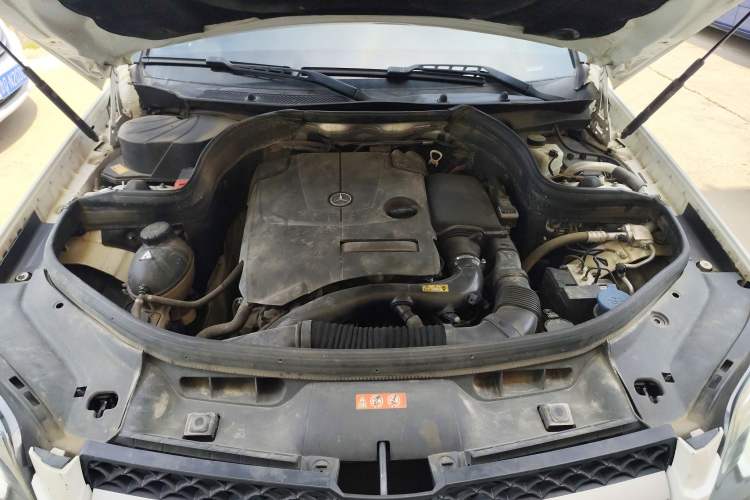 Used Mercedes-Benz GLK-Class 2014 GLK 200 Standard Model Engine Bay