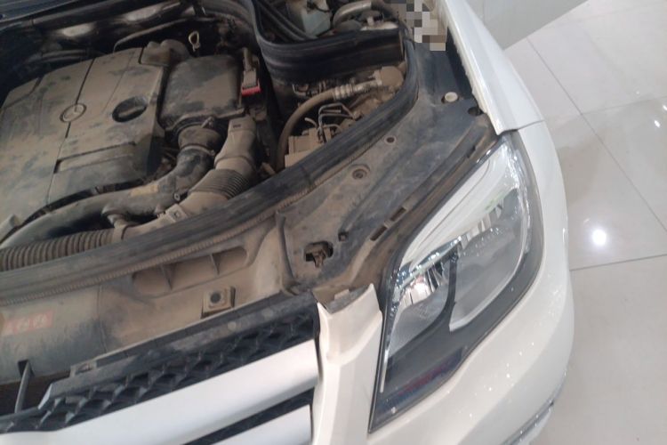 Used Mercedes-Benz GLK-Class 2014 GLK 260 4MATIC Dynamic Model Engine Bay Left