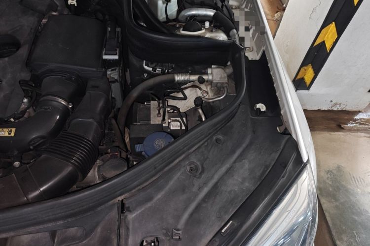 Used Mercedes-Benz GLK-Class 2014 GLK 200 Standard Model Engine Bay Left
