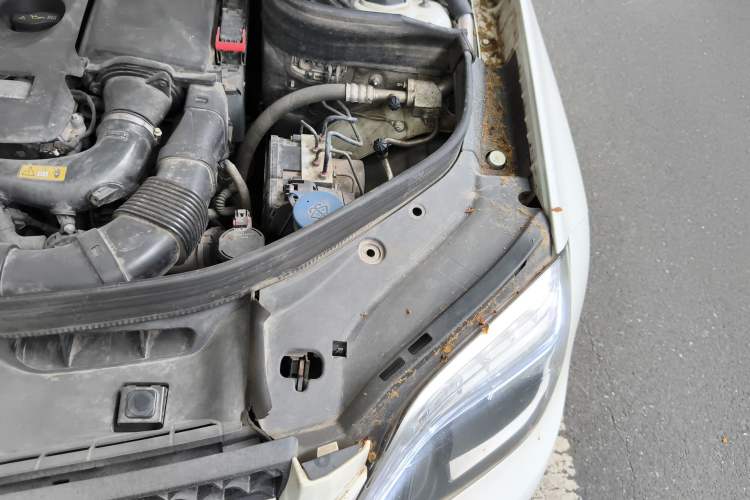 Used Mercedes-Benz GLK-Class 2014 GLK 200 Standard Model Engine Bay Left