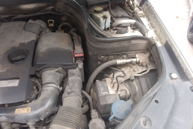 Used Mercedes-Benz GLK-Class 2014 GLK 260 4MATIC Dynamic Model Engine Bay Left