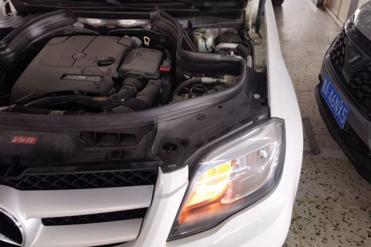 Used Mercedes-Benz GLK-Class 2014 GLK 260 4MATIC Dynamic Model Engine Bay Left