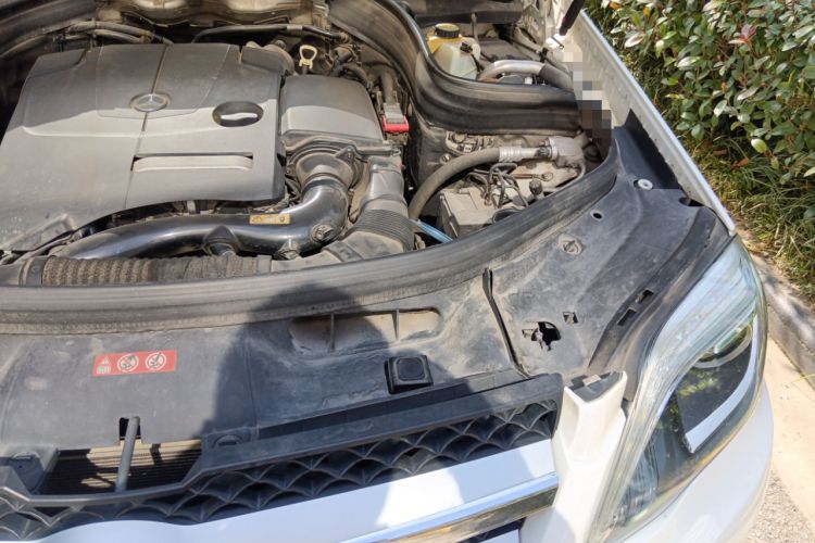 Used Mercedes-Benz GLK-Class 2014 GLK 260 4MATIC Dynamic Model Engine Bay Left