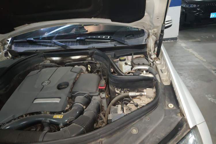 Used Mercedes-Benz GLK-Class 2014 GLK 200 Standard Model Engine Bay Left