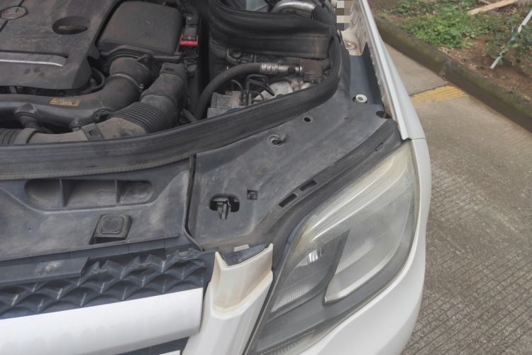 Used Mercedes-Benz GLK-Class 2014 GLK 260 4MATIC Dynamic Model Engine Bay Left