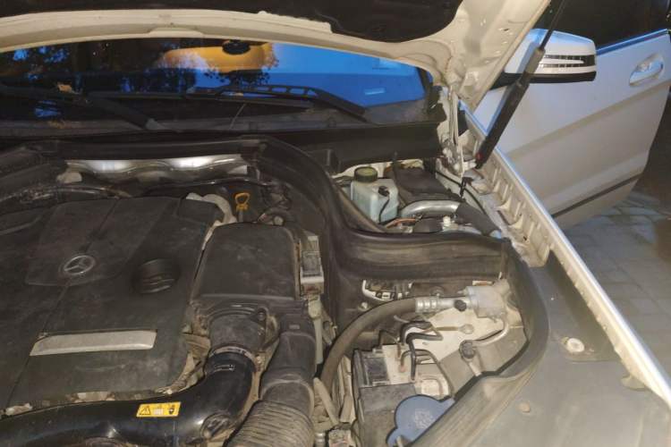 Used Mercedes-Benz GLK-Class 2014 GLK 200 Standard Model Engine Bay Left