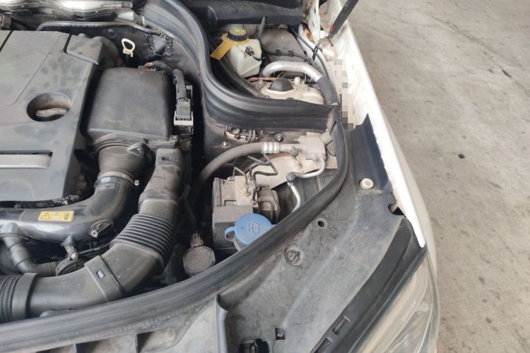 Used Mercedes-Benz GLK-Class 2014 GLK 200 Standard Model Engine Bay Left