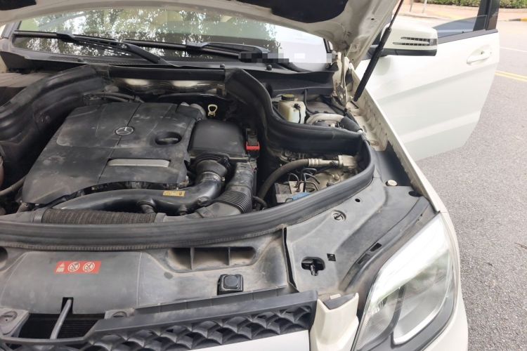Used Mercedes-Benz GLK-Class 2014 GLK 260 4MATIC Dynamic Model Engine Bay Left