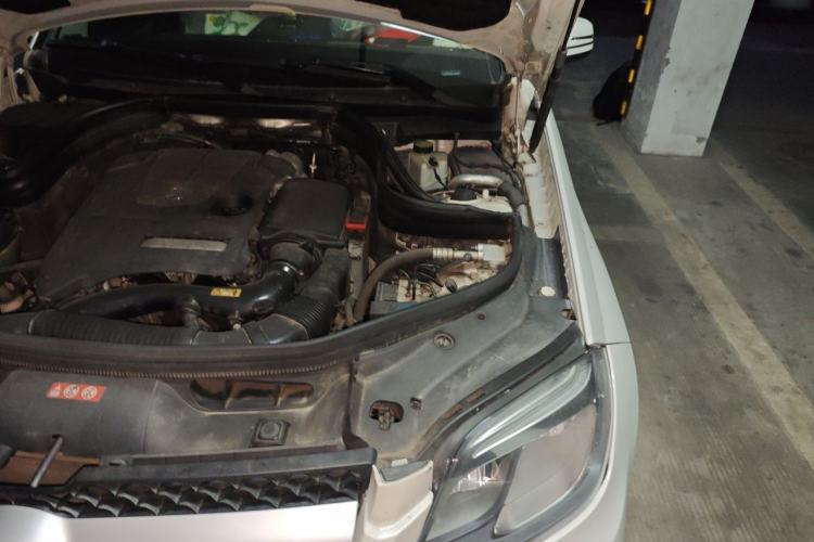 Used Mercedes-Benz GLK-Class 2014 GLK 260 4MATIC Dynamic Model Engine Bay Left