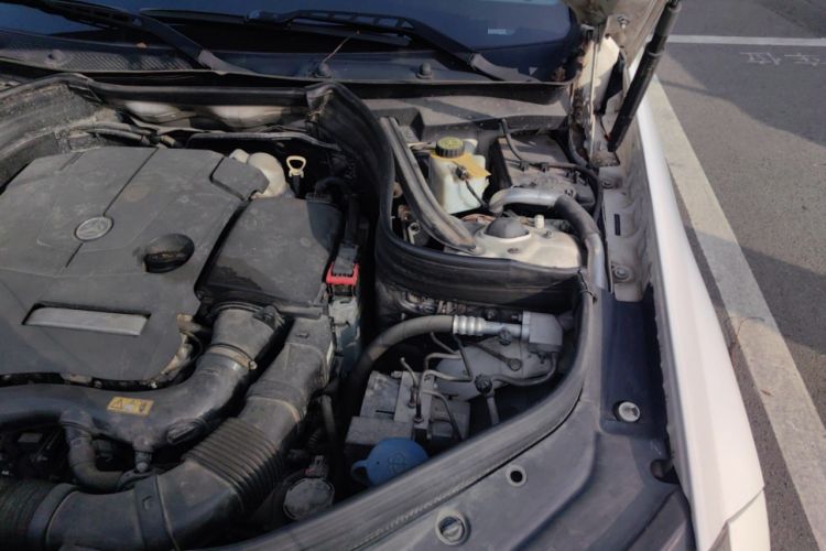 Used Mercedes-Benz GLK-Class 2014 GLK 260 4MATIC Dynamic Model Engine Bay Left