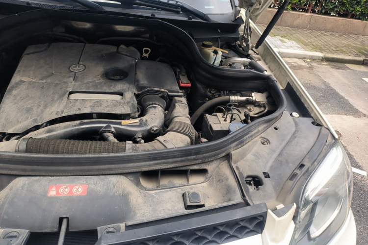 Used Mercedes-Benz GLK-Class 2014 GLK 260 4MATIC Dynamic Model Engine Bay Left