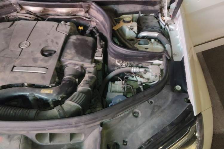 Used Mercedes-Benz GLK-Class 2014 GLK 200 Standard Model Engine Bay Left