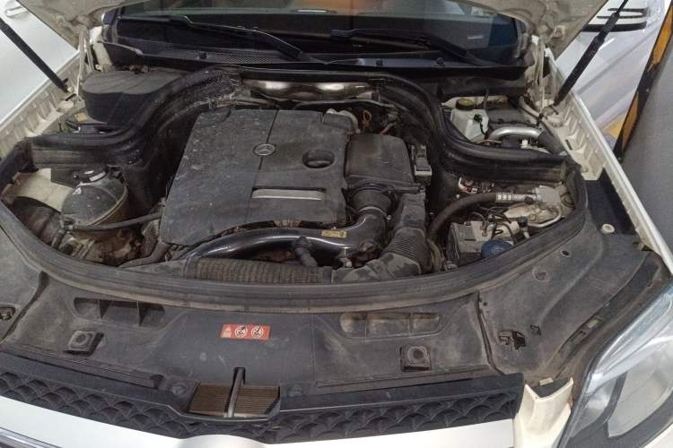 Used Mercedes-Benz GLK-Class 2014 GLK 200 Standard Model Engine Bay Left