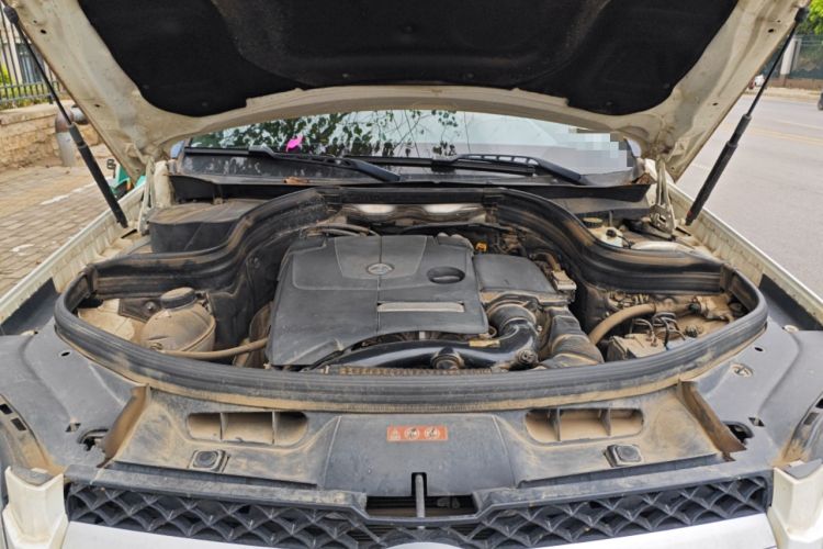 Used Mercedes-Benz GLK-Class 2014 GLK 200 Standard Model Engine Bay