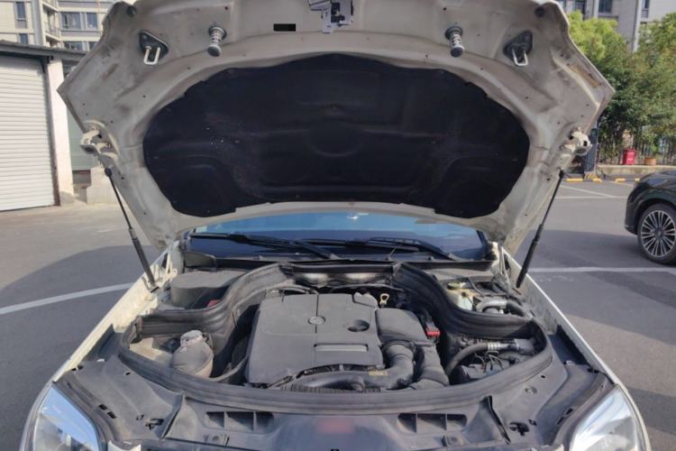 Used Mercedes-Benz GLK-Class 2014 GLK 260 4MATIC Dynamic Model Engine Bay