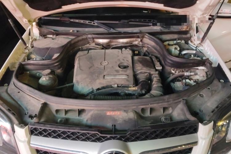 Used Mercedes-Benz GLK-Class 2014 GLK 200 Standard Model Engine Bay