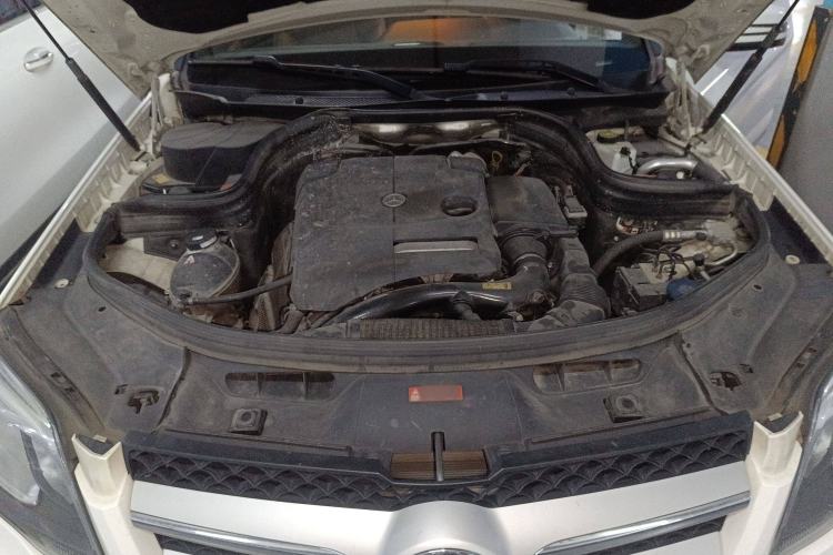 Used Mercedes-Benz GLK-Class 2014 GLK 200 Standard Model Engine Bay