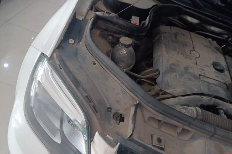 Used Mercedes-Benz GLK-Class 2014 GLK 260 4MATIC Dynamic Model Engine Bay Right