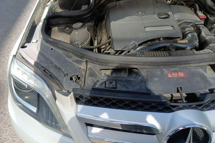 Used Mercedes-Benz GLK-Class 2014 GLK 260 4MATIC Dynamic Model Engine Bay Right