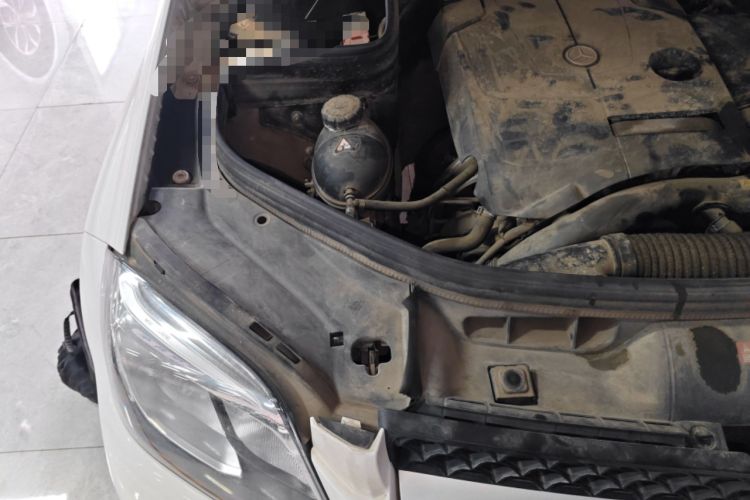 Used Mercedes-Benz GLK-Class 2014 GLK 260 4MATIC Dynamic Model Engine Bay Right