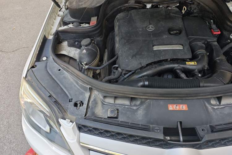 Used Mercedes-Benz GLK-Class 2014 GLK 200 Standard Model Engine Bay Right