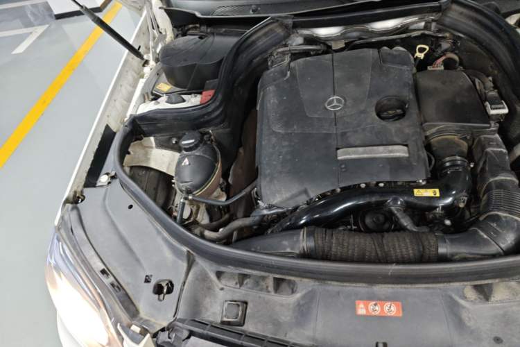 Used Mercedes-Benz GLK-Class 2014 GLK 200 Standard Model Engine Bay Right