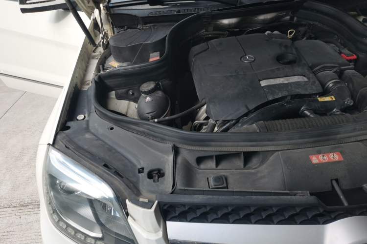 Used Mercedes-Benz GLK-Class 2014 GLK 200 Standard Model Engine Bay Right