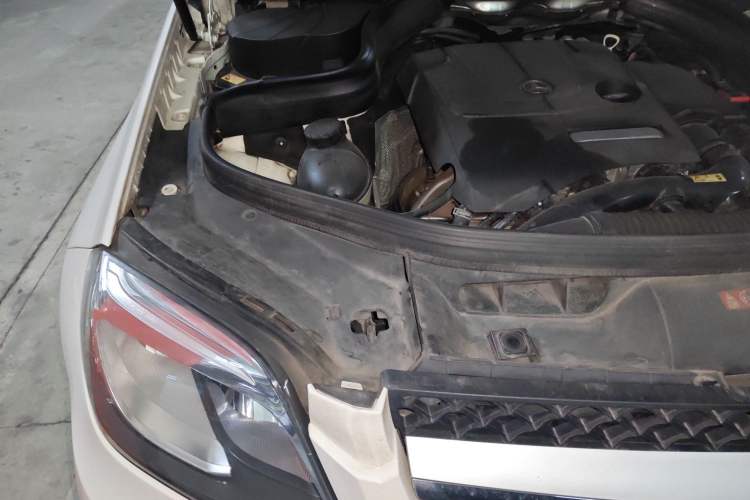Used Mercedes-Benz GLK-Class 2014 GLK 200 Standard Model Engine Bay Right
