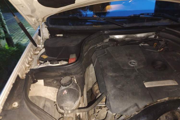 Used Mercedes-Benz GLK-Class 2014 GLK 200 Standard Model Engine Bay Right
