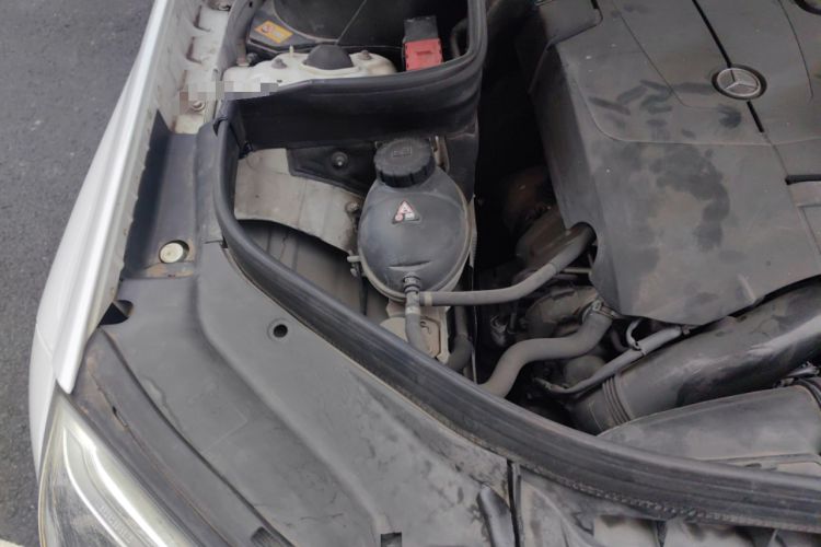 Used Mercedes-Benz GLK-Class 2014 GLK 200 Standard Model Engine Bay Right