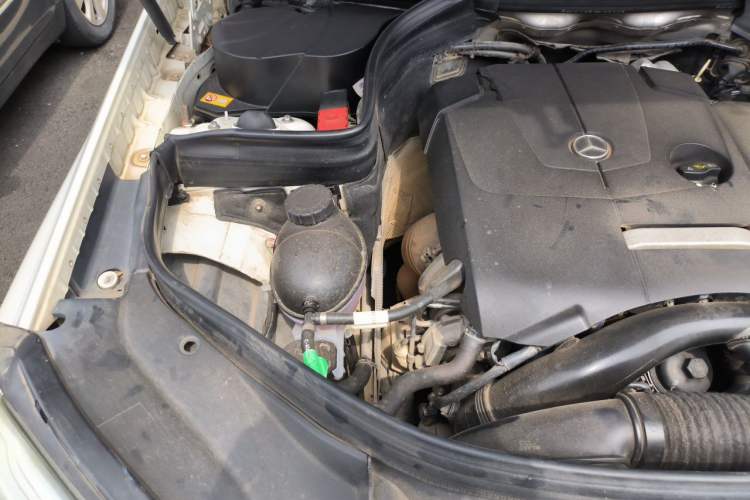 Used Mercedes-Benz GLK-Class 2014 GLK 200 Standard Model Engine Bay Right