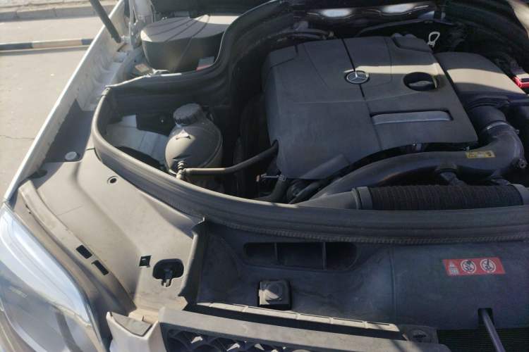 Used Mercedes-Benz GLK-Class 2014 GLK 200 Standard Model Engine Bay Right