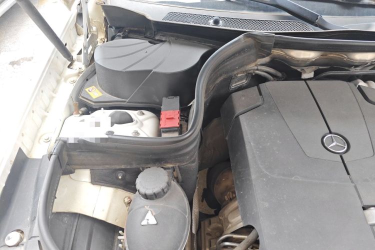 Used Mercedes-Benz GLK-Class 2014 GLK 260 4MATIC Dynamic Model Engine Bay Right