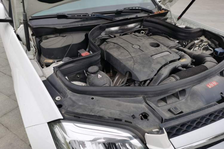 Used Mercedes-Benz GLK-Class 2014 GLK 200 Standard Model Engine Bay Right