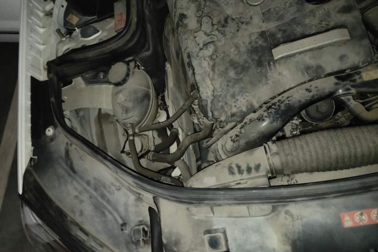 Used Mercedes-Benz GLK-Class 2014 GLK 200 Standard Model Engine Bay Right
