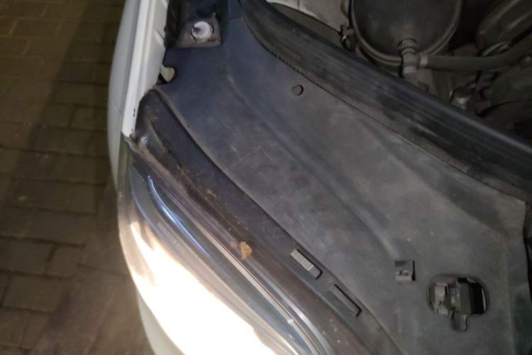Used Mercedes-Benz GLK-Class 2014 GLK 200 Standard Model Engine Bay Right