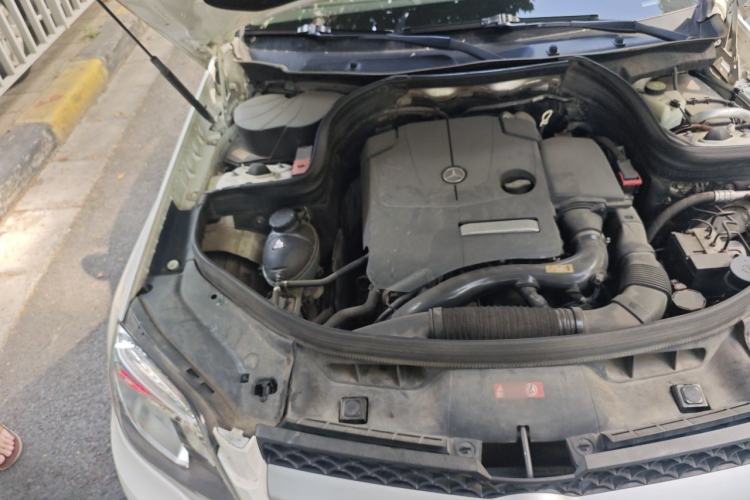 Used Mercedes-Benz GLK-Class 2014 GLK 260 4MATIC Dynamic Model Engine Bay Right