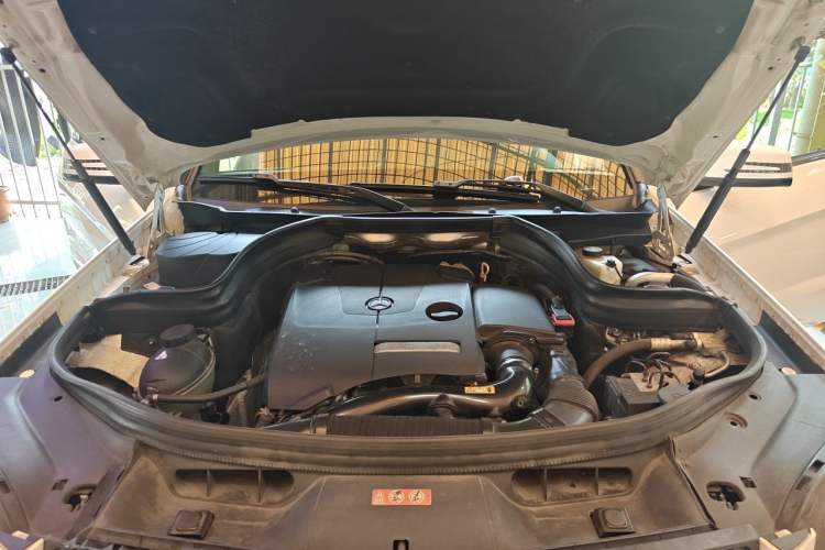 Used Mercedes-Benz GLK-Class 2014 GLK 260 4MATIC Dynamic Model Engine Bay