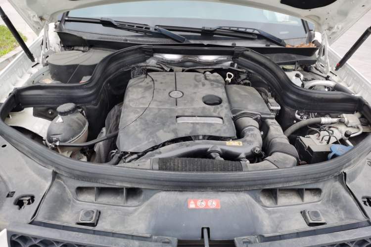 Used Mercedes-Benz GLK-Class 2014 GLK 200 Standard Model Engine Bay