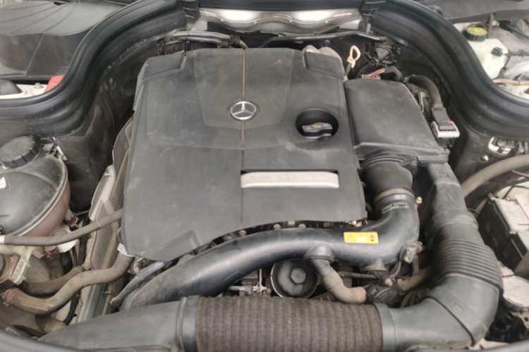 Used Mercedes-Benz GLK-Class 2014 GLK 200 Standard Model Engine Bay