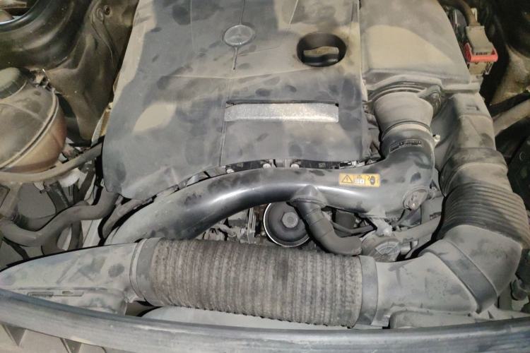 Used Mercedes-Benz GLK-Class 2014 GLK 200 Standard Model Engine Bay