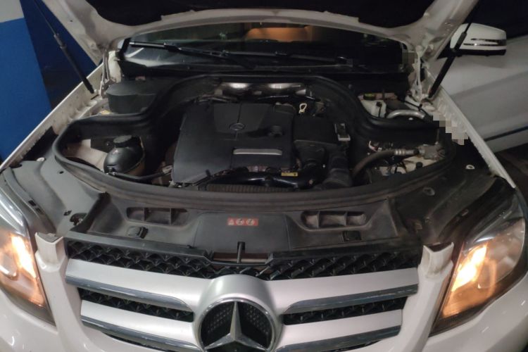Used Mercedes-Benz GLK-Class 2014 GLK 200 Standard Model Engine Bay