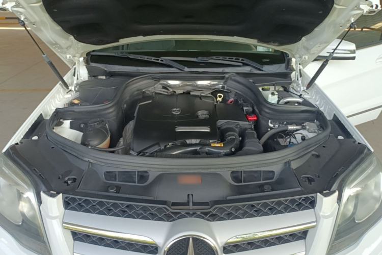 Used Mercedes-Benz GLK-Class 2014 GLK 200 Standard Model Engine Bay