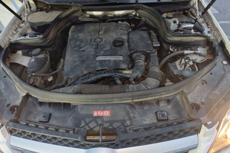Used Mercedes-Benz GLK-Class 2014 GLK 200 Standard Model Engine Bay