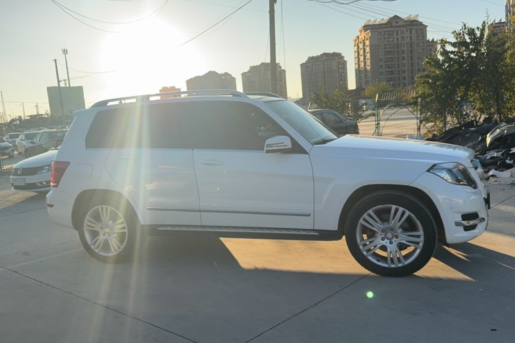 Used Mercedes-Benz GLK-Class 2014 GLK 200 Standard Model Exterior 2